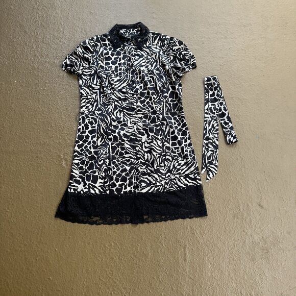 Bisou Bisou Shirt dress Size Large Black and Cream Geometric Short Lleeve - Picture 10 of 16